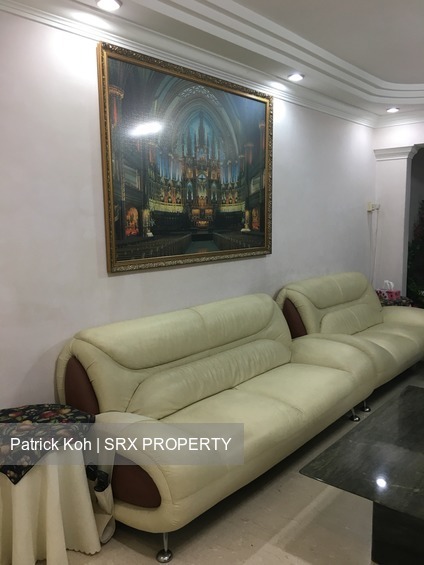 Blk 216 Jurong East Street 21 (Jurong East), HDB Executive #179966852
